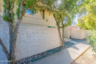 Photo #2: 6671292 Listing