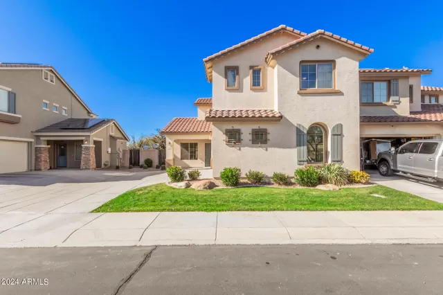 MLS: 6671319 Condo For Sale