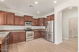 Photo #5: 6671319 Listing