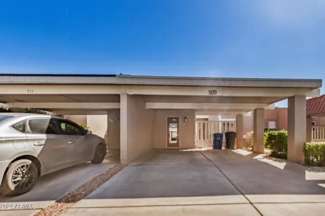 MLS: 6671569 Condo For Sale