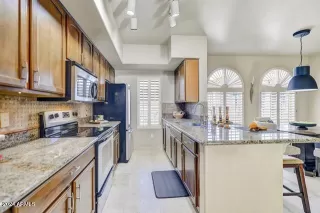 Photo #2: 6671591 Listing