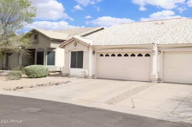 MLS: 6671961 Condo For Sale