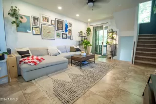 Photo #6: 6671990 Listing