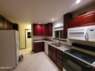 Photo #6: 6672209 Listing