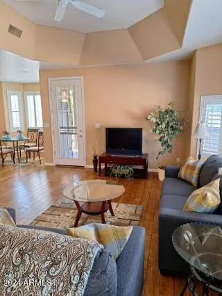 Photo #4: 6672282 Listing 