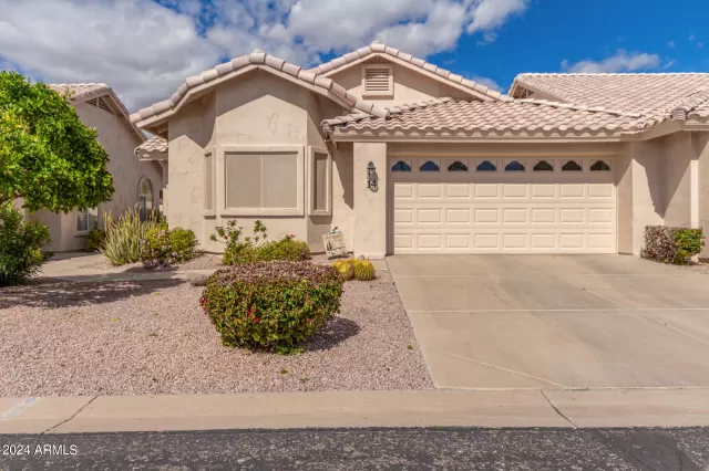 MLS: 6672624 Condo For Sale