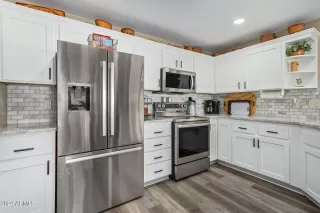 Photo #2: 6672624 Listing