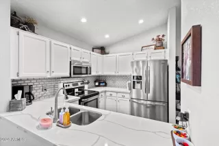 Photo #6: 6673051 Listing 