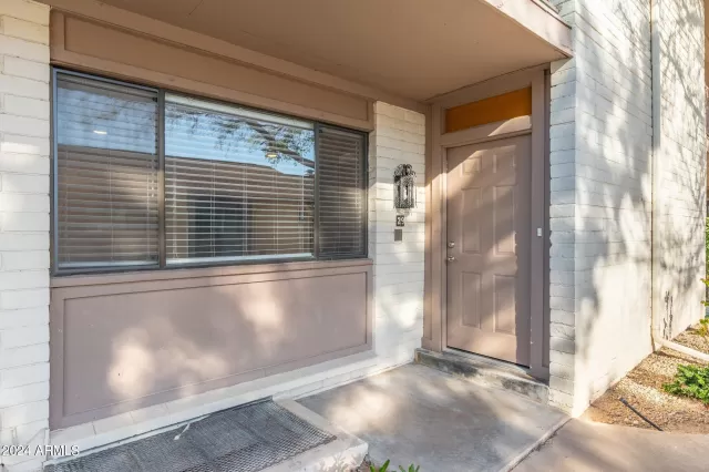 MLS: 6673124 Condo For Sale