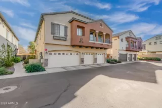 Photo #1: 6673187 Listing 