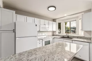 Photo #5: 6673249 Listing