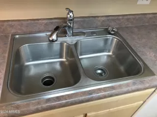 Photo #5: 6673416 Listing