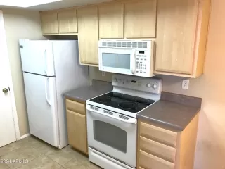 Photo #6: 6673416 Listing