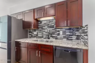 Photo #3: 6673462 Listing