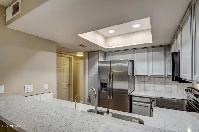 MLS: 6673701 Condo For Sale