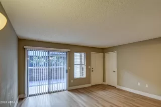 Photo #5: 6673701 Listing 