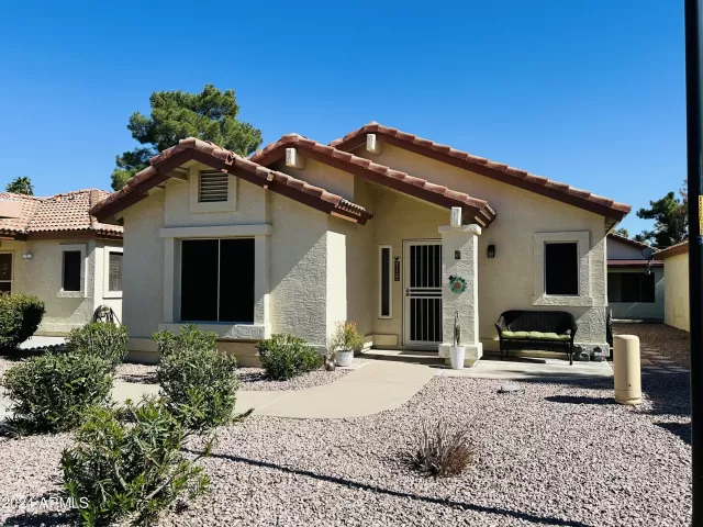 MLS: 6673703 Condo For Sale