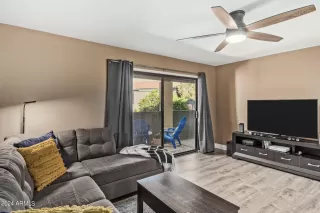 Photo #2: 6673885 Listing 