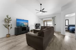 Photo #2: 6673886 Listing 