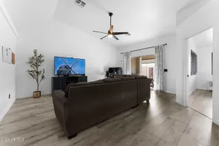 Photo #3: 6673886 Listing 