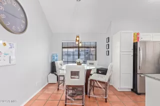 Photo #3: 6673918 Listing 