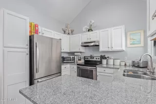 Photo #4: 6673918 Listing 