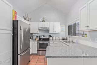 Photo #5: 6673918 Listing 