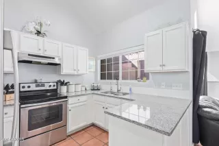 Photo #6: 6673918 Listing 