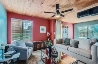 Photo #5: 6674139 Listing