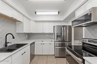 Photo #3: 6674270 Listing