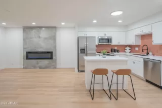 Photo #5: 6674886 Listing 