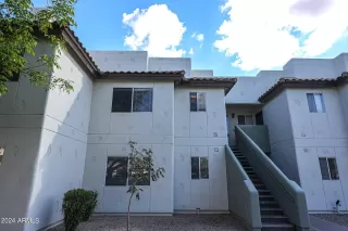 Photo #5: 6674916 Listing 