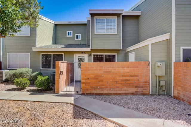MLS: 6675010 Condo For Sale