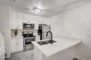 Photo #3: 6675010 Listing