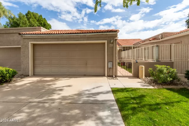 MLS: 6675037 Condo For Sale