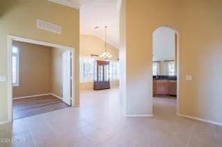 Photo #5: 6675161 Listing