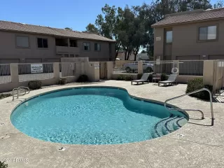 Photo #2: 6675186 Listing