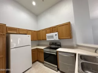 Photo #3: 6675186 Listing