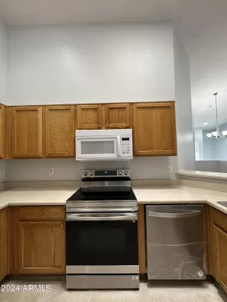 Photo #4: 6675186 Listing