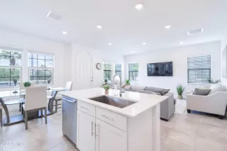 Photo #5: 6675264 Listing 