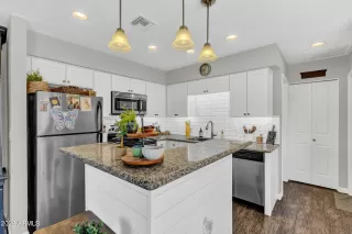 Photo #1: 6675583 Listing