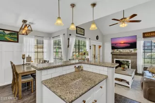 Photo #2: 6675583 Listing