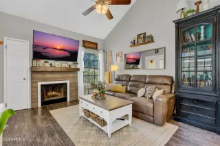 Photo #6: 6675583 Listing