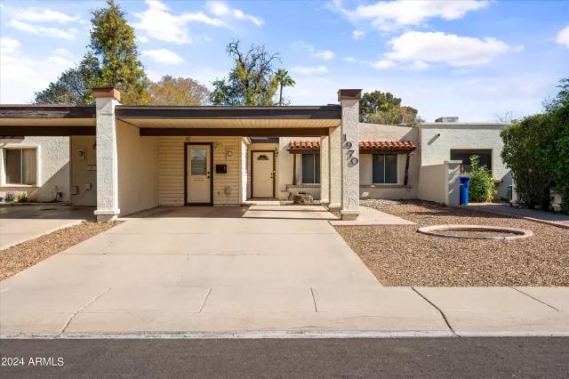 MLS: 6675640 Condo For Sale