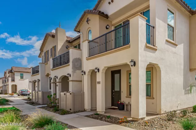 MLS: 6675731 Condo For Sale