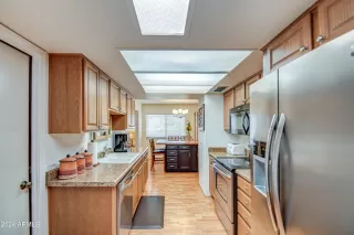 Photo #2: 6675917 Listing