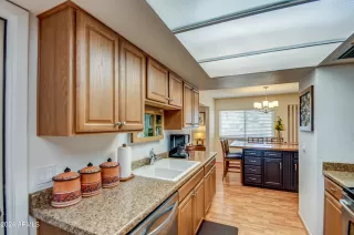 Photo #4: 6675917 Listing