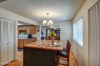 Photo #6: 6675917 Listing