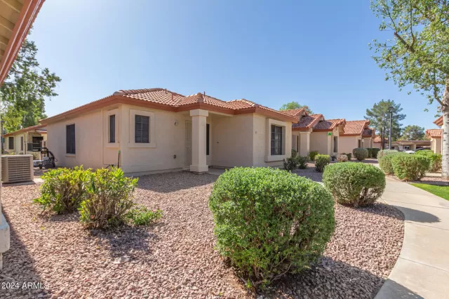 MLS: 6676036 Condo For Sale