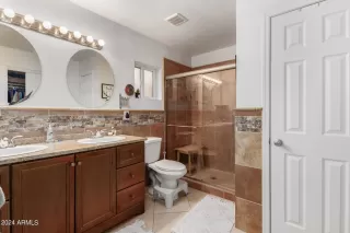 Photo #4: 6676036 Listing